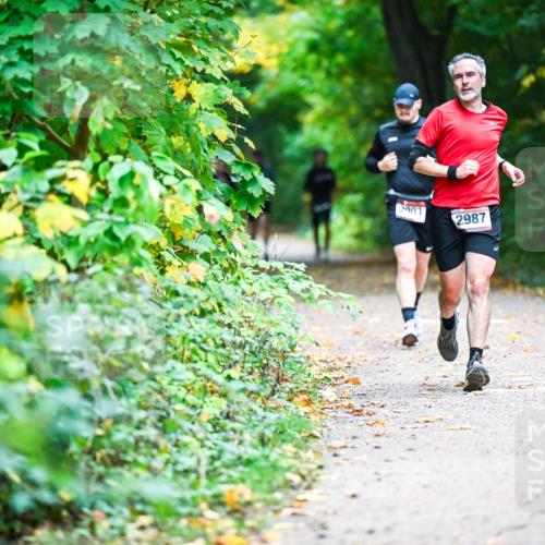 12.10.2025 - Bramfelder Halbmarathon 2025 Dr. Thomas Lammeyer http://msf.ph/oto/9345659 12.10.2025 10:17:01 Laufen 2062, 2987 meine-sportfotos.de