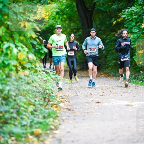 12.10.2025 - Bramfelder Halbmarathon 2025 Dr. Thomas Lammeyer http://msf.ph/oto/9345698 12.10.2025 10:17:11 Laufen 2610, 2511, 2521, 2711 meine-sportfotos.de