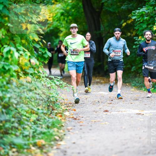 12.10.2025 - Bramfelder Halbmarathon 2025 Dr. Thomas Lammeyer http://msf.ph/oto/9345706 12.10.2025 10:17:12 Laufen 2610, 2511, 2521 meine-sportfotos.de