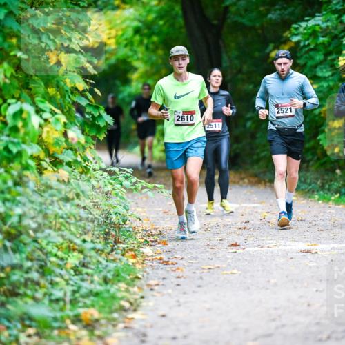 12.10.2025 - Bramfelder Halbmarathon 2025 Dr. Thomas Lammeyer http://msf.ph/oto/9345712 12.10.2025 10:17:13 Laufen 2610, 2511, 2521 meine-sportfotos.de