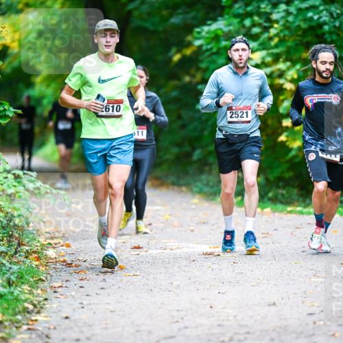12.10.2025 - Bramfelder Halbmarathon 2025 Dr. Thomas Lammeyer http://msf.ph/oto/9345720 12.10.2025 10:17:15 Laufen 2610, 11, 2521 meine-sportfotos.de