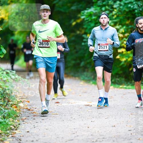 12.10.2025 - Bramfelder Halbmarathon 2025 Dr. Thomas Lammeyer http://msf.ph/oto/9345721 12.10.2025 10:17:15 Laufen 2610, 2521 meine-sportfotos.de