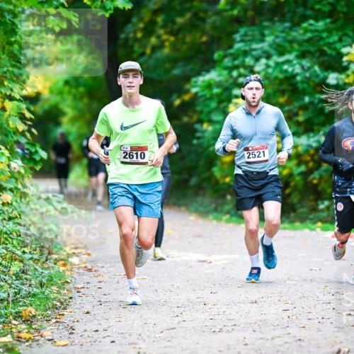 12.10.2025 - Bramfelder Halbmarathon 2025 Dr. Thomas Lammeyer http://msf.ph/oto/9345724 12.10.2025 10:17:16 Laufen 838, 2610, 2521 meine-sportfotos.de