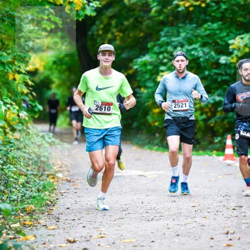 12.10.2025 - Bramfelder Halbmarathon 2025 Dr. Thomas Lammeyer http://msf.ph/oto/9345727 12.10.2025 10:17:16 Laufen 38, 2610, 2521 meine-sportfotos.de