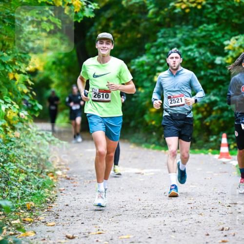 12.10.2025 - Bramfelder Halbmarathon 2025 Dr. Thomas Lammeyer http://msf.ph/oto/9345728 12.10.2025 10:17:16 Laufen 2610, 2521 meine-sportfotos.de
