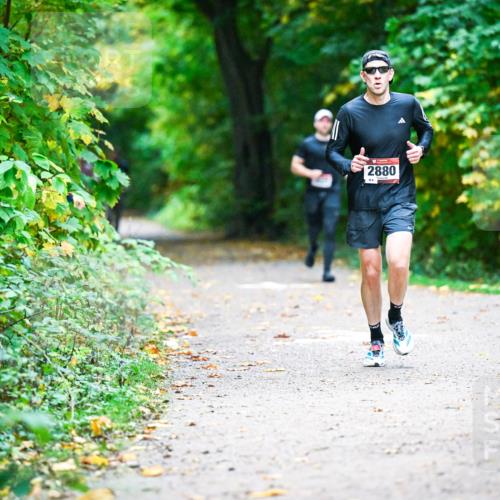12.10.2025 - Bramfelder Halbmarathon 2025 Dr. Thomas Lammeyer http://msf.ph/oto/9345766 12.10.2025 10:17:24 Laufen 2880 meine-sportfotos.de