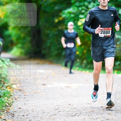 12.10.2025 - Bramfelder Halbmarathon 2025 Dr. Thomas Lammeyer http://msf.ph/oto/9345778 12.10.2025 10:17:25 Laufen 30, 2880, 8 meine-sportfotos.de