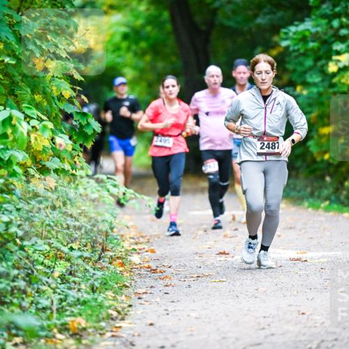 12.10.2025 - Bramfelder Halbmarathon 2025 Dr. Thomas Lammeyer http://msf.ph/oto/9345809 12.10.2025 10:17:37 Laufen 2495, 67, 2481 meine-sportfotos.de