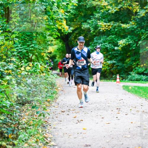 12.10.2025 - Bramfelder Halbmarathon 2025 Dr. Thomas Lammeyer http://msf.ph/oto/9345886 12.10.2025 10:17:51 Laufen 2948 meine-sportfotos.de