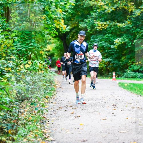 12.10.2025 - Bramfelder Halbmarathon 2025 Dr. Thomas Lammeyer http://msf.ph/oto/9345887 12.10.2025 10:17:51 Laufen 2948, 2434 meine-sportfotos.de
