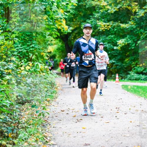 12.10.2025 - Bramfelder Halbmarathon 2025 Dr. Thomas Lammeyer http://msf.ph/oto/9345891 12.10.2025 10:17:52 Laufen 2948, 2434 meine-sportfotos.de