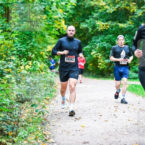 12.10.2025 - Bramfelder Halbmarathon 2025 Dr. Thomas Lammeyer http://msf.ph/oto/9345930 12.10.2025 10:17:57 Laufen 2692, 2704, 2736 meine-sportfotos.de