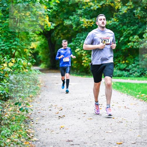 12.10.2025 - Bramfelder Halbmarathon 2025 Dr. Thomas Lammeyer http://msf.ph/oto/9345973 12.10.2025 10:18:05 Laufen 2512, 2717 meine-sportfotos.de