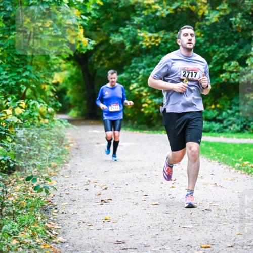 12.10.2025 - Bramfelder Halbmarathon 2025 Dr. Thomas Lammeyer http://msf.ph/oto/9345974 12.10.2025 10:18:06 Laufen 2717 meine-sportfotos.de