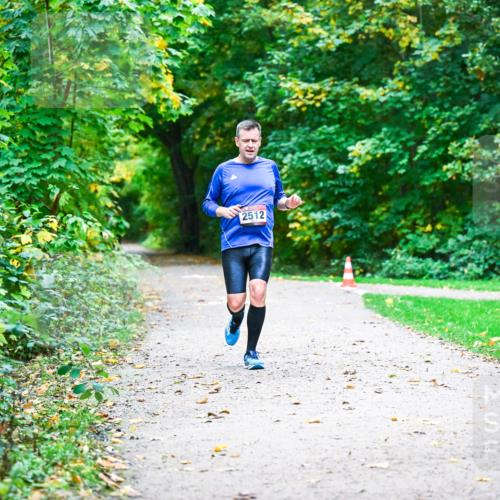 12.10.2025 - Bramfelder Halbmarathon 2025 Dr. Thomas Lammeyer http://msf.ph/oto/9345978 12.10.2025 10:18:07 Laufen 2512 meine-sportfotos.de