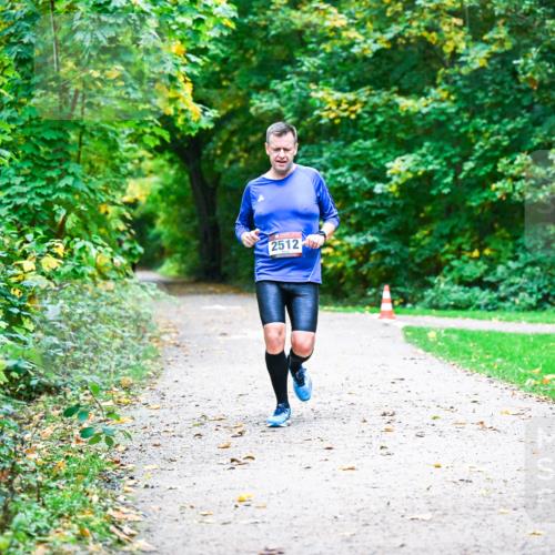 12.10.2025 - Bramfelder Halbmarathon 2025 Dr. Thomas Lammeyer http://msf.ph/oto/9345981 12.10.2025 10:18:07 Laufen 2512 meine-sportfotos.de