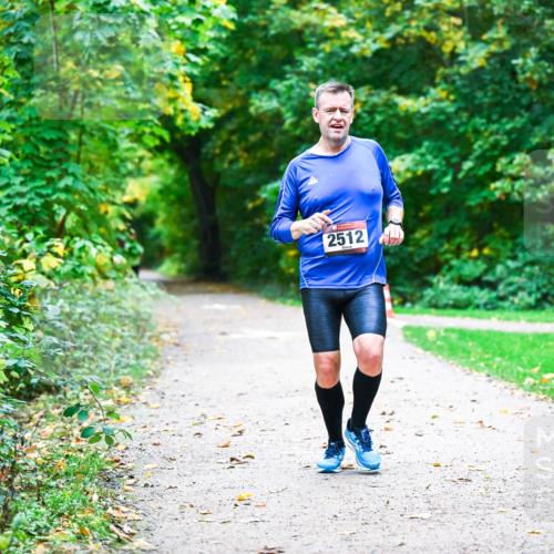 12.10.2025 - Bramfelder Halbmarathon 2025 Dr. Thomas Lammeyer http://msf.ph/oto/9345987 12.10.2025 10:18:08 Laufen 2512 meine-sportfotos.de