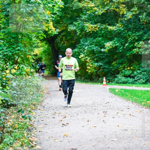 12.10.2025 - Bramfelder Halbmarathon 2025 Dr. Thomas Lammeyer http://msf.ph/oto/9345998 12.10.2025 10:18:21 Laufen 2643 meine-sportfotos.de