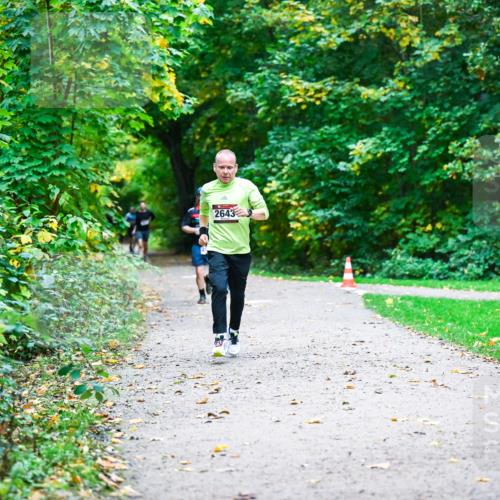 12.10.2025 - Bramfelder Halbmarathon 2025 Dr. Thomas Lammeyer http://msf.ph/oto/9345999 12.10.2025 10:18:21 Laufen 2643 meine-sportfotos.de