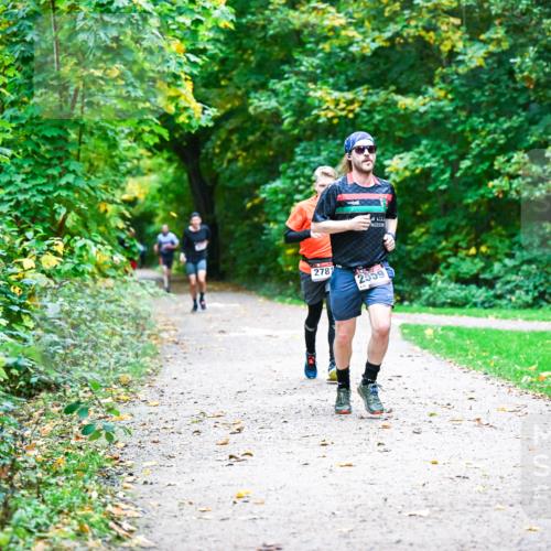 12.10.2025 - Bramfelder Halbmarathon 2025 Dr. Thomas Lammeyer http://msf.ph/oto/9346025 12.10.2025 10:18:25 Laufen 2781, 2599 meine-sportfotos.de