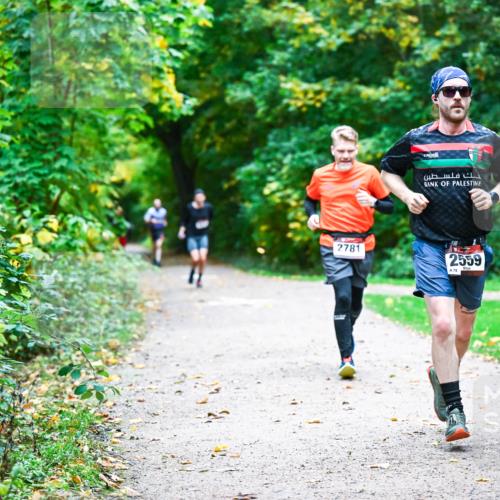 12.10.2025 - Bramfelder Halbmarathon 2025 Dr. Thomas Lammeyer http://msf.ph/oto/9346033 12.10.2025 10:18:26 Laufen 2781, 2559, 78 meine-sportfotos.de