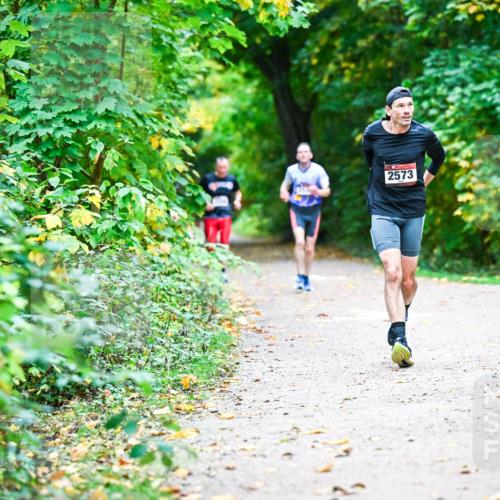 12.10.2025 - Bramfelder Halbmarathon 2025 Dr. Thomas Lammeyer http://msf.ph/oto/9346046 12.10.2025 10:18:30 Laufen 2573 meine-sportfotos.de