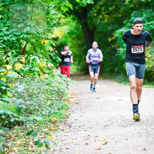 12.10.2025 - Bramfelder Halbmarathon 2025 Dr. Thomas Lammeyer http://msf.ph/oto/9346051 12.10.2025 10:18:31 Laufen 2573 meine-sportfotos.de