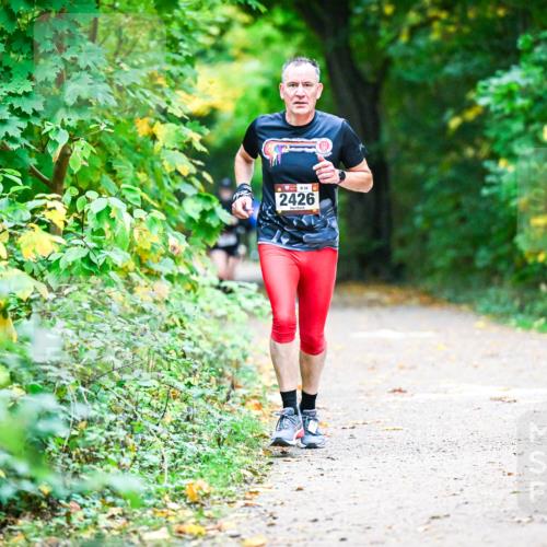 12.10.2025 - Bramfelder Halbmarathon 2025 Dr. Thomas Lammeyer http://msf.ph/oto/9346068 12.10.2025 10:18:36 Laufen 8, 29, 2426 meine-sportfotos.de