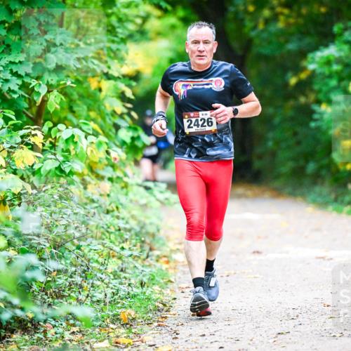 12.10.2025 - Bramfelder Halbmarathon 2025 Dr. Thomas Lammeyer http://msf.ph/oto/9346074 12.10.2025 10:18:37 Laufen 8, 29, 2426 meine-sportfotos.de
