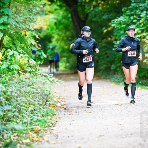 12.10.2025 - Bramfelder Halbmarathon 2025 Dr. Thomas Lammeyer http://msf.ph/oto/9346090 12.10.2025 10:18:44 Laufen 2897, 2438 meine-sportfotos.de