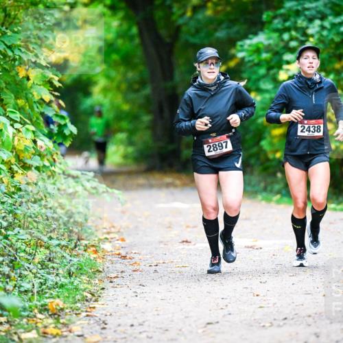 12.10.2025 - Bramfelder Halbmarathon 2025 Dr. Thomas Lammeyer http://msf.ph/oto/9346099 12.10.2025 10:18:45 Laufen 2897, 2438 meine-sportfotos.de