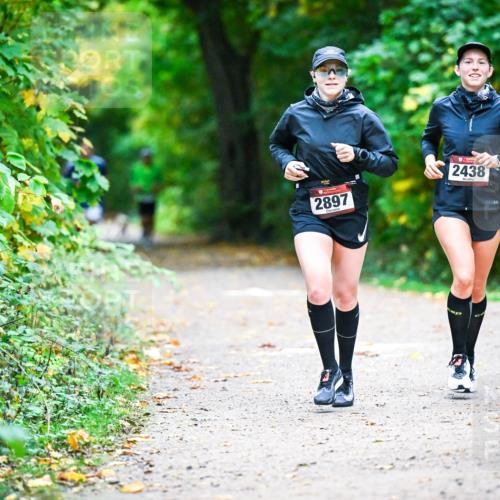 12.10.2025 - Bramfelder Halbmarathon 2025 Dr. Thomas Lammeyer http://msf.ph/oto/9346102 12.10.2025 10:18:46 Laufen 2897, 2438 meine-sportfotos.de