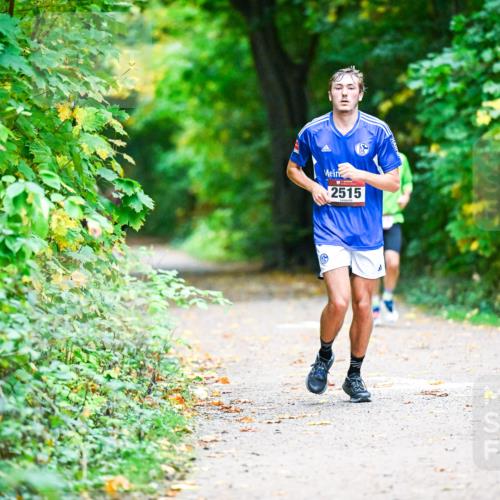 12.10.2025 - Bramfelder Halbmarathon 2025 Dr. Thomas Lammeyer http://msf.ph/oto/9346126 12.10.2025 10:18:55 Laufen 2515 meine-sportfotos.de