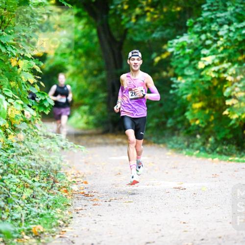 12.10.2025 - Bramfelder Halbmarathon 2025 Dr. Thomas Lammeyer http://msf.ph/oto/9346171 12.10.2025 10:19:05 Laufen 26 meine-sportfotos.de
