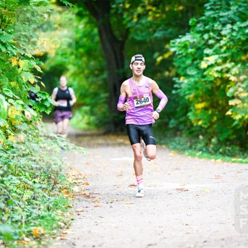 12.10.2025 - Bramfelder Halbmarathon 2025 Dr. Thomas Lammeyer http://msf.ph/oto/9346172 12.10.2025 10:19:05 Laufen 2640 meine-sportfotos.de