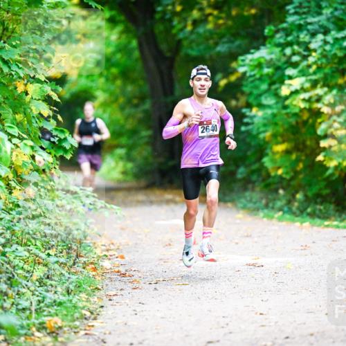 12.10.2025 - Bramfelder Halbmarathon 2025 Dr. Thomas Lammeyer http://msf.ph/oto/9346173 12.10.2025 10:19:06 Laufen 2640 meine-sportfotos.de