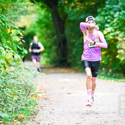 12.10.2025 - Bramfelder Halbmarathon 2025 Dr. Thomas Lammeyer http://msf.ph/oto/9346180 12.10.2025 10:19:07 Laufen 20, 79 meine-sportfotos.de