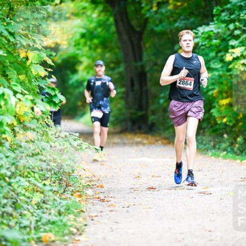12.10.2025 - Bramfelder Halbmarathon 2025 Dr. Thomas Lammeyer http://msf.ph/oto/9346186 12.10.2025 10:19:12 Laufen 2864 meine-sportfotos.de