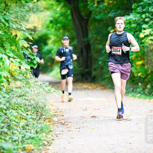 12.10.2025 - Bramfelder Halbmarathon 2025 Dr. Thomas Lammeyer http://msf.ph/oto/9346189 12.10.2025 10:19:12 Laufen 2864 meine-sportfotos.de