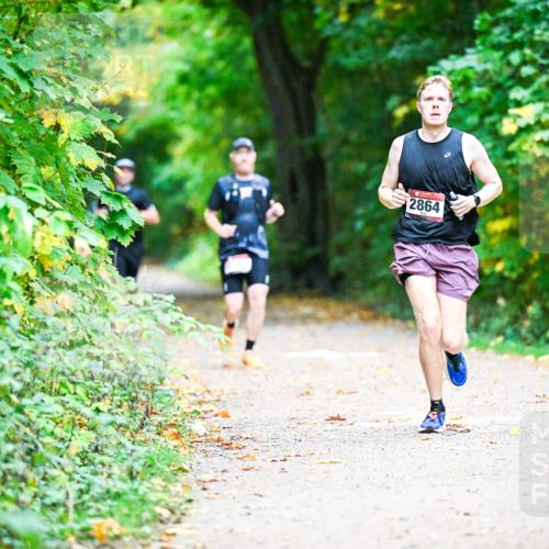 12.10.2025 - Bramfelder Halbmarathon 2025 Dr. Thomas Lammeyer http://msf.ph/oto/9346190 12.10.2025 10:19:12 Laufen 2864 meine-sportfotos.de