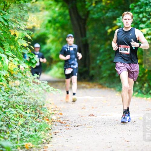 12.10.2025 - Bramfelder Halbmarathon 2025 Dr. Thomas Lammeyer http://msf.ph/oto/9346194 12.10.2025 10:19:13 Laufen 2864 meine-sportfotos.de
