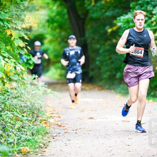 12.10.2025 - Bramfelder Halbmarathon 2025 Dr. Thomas Lammeyer http://msf.ph/oto/9346198 12.10.2025 10:19:13 Laufen 2864 meine-sportfotos.de