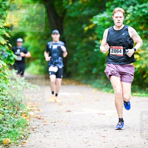 12.10.2025 - Bramfelder Halbmarathon 2025 Dr. Thomas Lammeyer http://msf.ph/oto/9346201 12.10.2025 10:19:14 Laufen 2864 meine-sportfotos.de