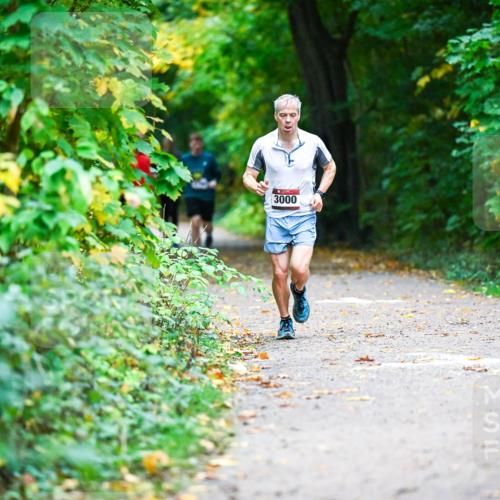 12.10.2025 - Bramfelder Halbmarathon 2025 Dr. Thomas Lammeyer http://msf.ph/oto/9346247 12.10.2025 10:19:26 Laufen 3000 meine-sportfotos.de