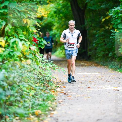 12.10.2025 - Bramfelder Halbmarathon 2025 Dr. Thomas Lammeyer http://msf.ph/oto/9346248 12.10.2025 10:19:26 Laufen 3000 meine-sportfotos.de
