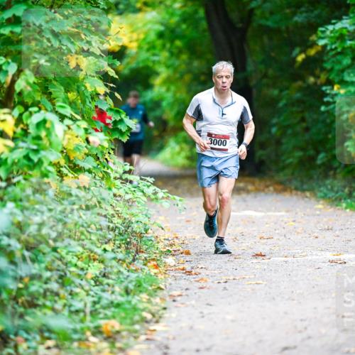 12.10.2025 - Bramfelder Halbmarathon 2025 Dr. Thomas Lammeyer http://msf.ph/oto/9346250 12.10.2025 10:19:27 Laufen 3000 meine-sportfotos.de