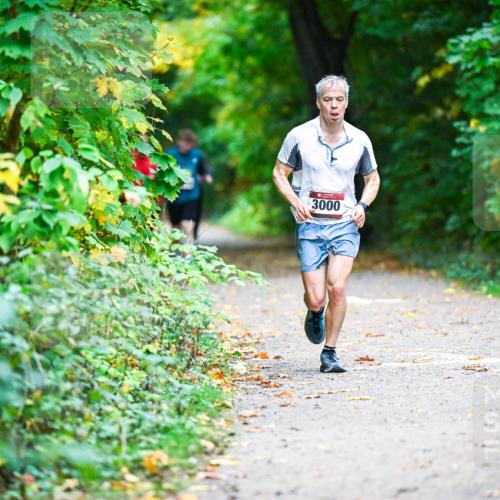 12.10.2025 - Bramfelder Halbmarathon 2025 Dr. Thomas Lammeyer http://msf.ph/oto/9346256 12.10.2025 10:19:27 Laufen 3000 meine-sportfotos.de