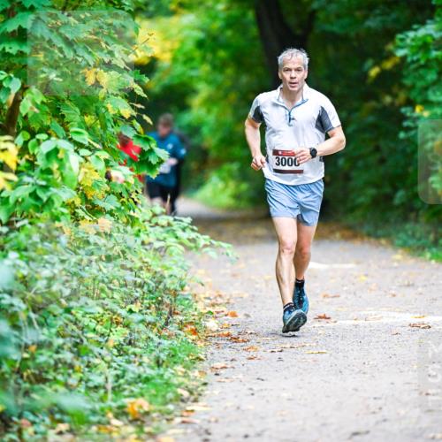 12.10.2025 - Bramfelder Halbmarathon 2025 Dr. Thomas Lammeyer http://msf.ph/oto/9346258 12.10.2025 10:19:28 Laufen 3000 meine-sportfotos.de