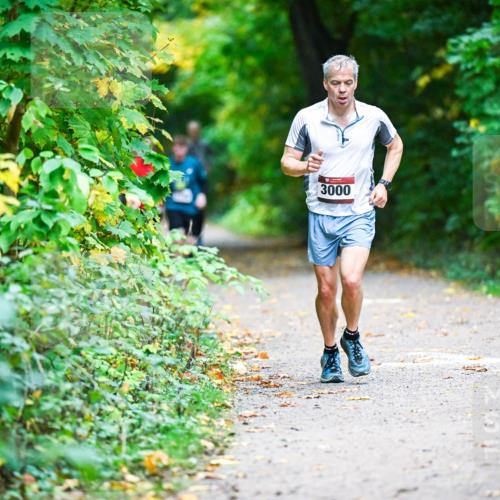 12.10.2025 - Bramfelder Halbmarathon 2025 Dr. Thomas Lammeyer http://msf.ph/oto/9346260 12.10.2025 10:19:28 Laufen 3000 meine-sportfotos.de