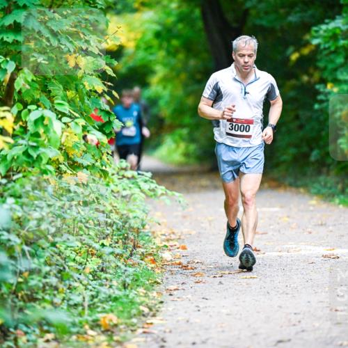 12.10.2025 - Bramfelder Halbmarathon 2025 Dr. Thomas Lammeyer http://msf.ph/oto/9346261 12.10.2025 10:19:28 Laufen 3000 meine-sportfotos.de